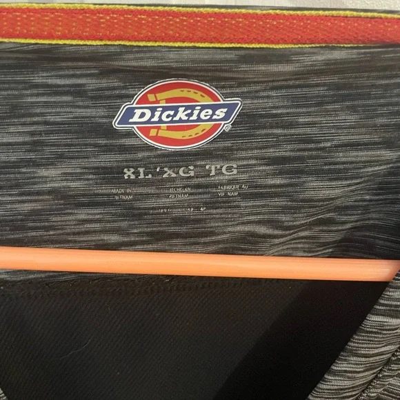 Women’s Dickies Scrub Top XL - Picture 3 of 4